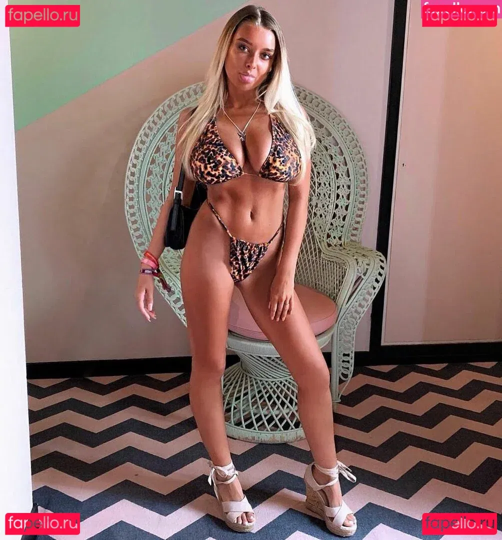 Lucy Cartlidge Onlyfans Photo Gallery 