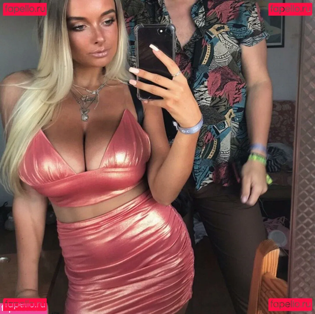 Lucy Cartlidge Onlyfans Photo Gallery 