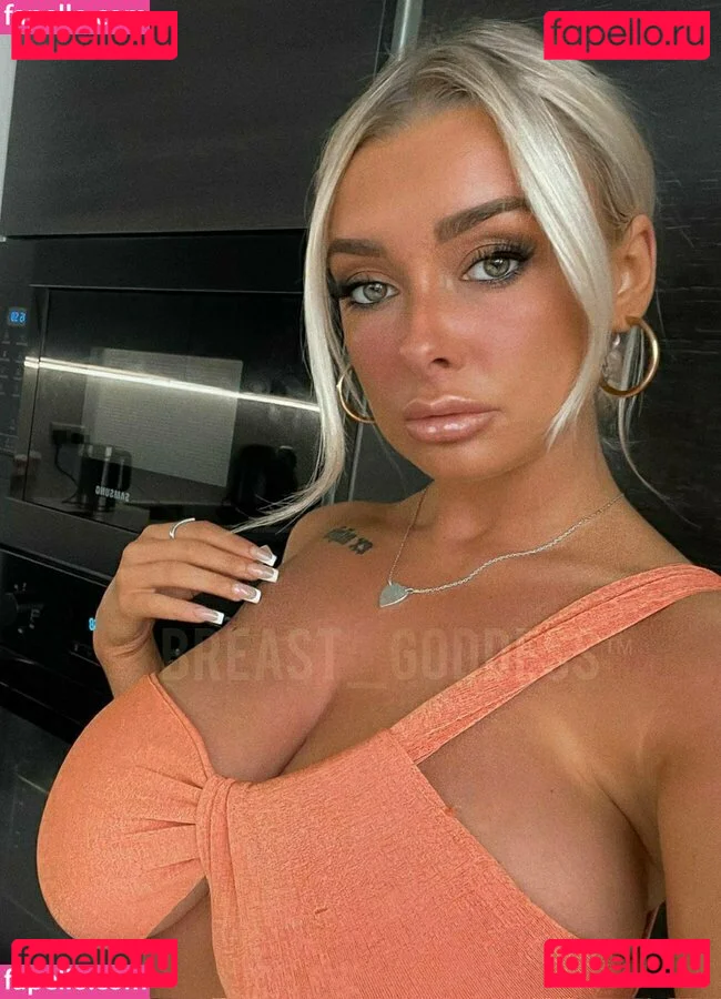 Lucy Cartlidge Onlyfans Photo Gallery 