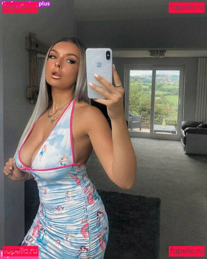 Lucy Cartlidge Onlyfans Photo Gallery 