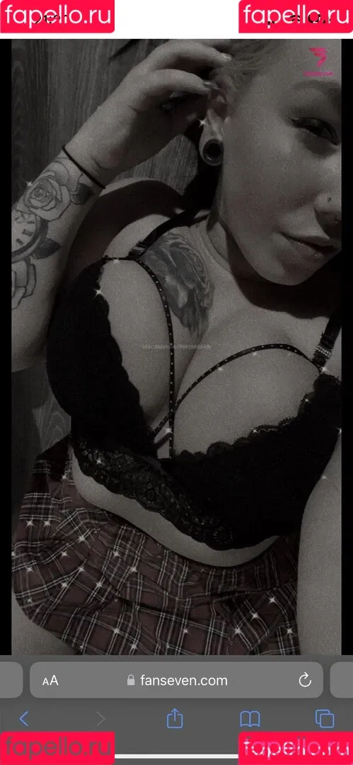 Van.sen Onlyfans Photo Gallery 