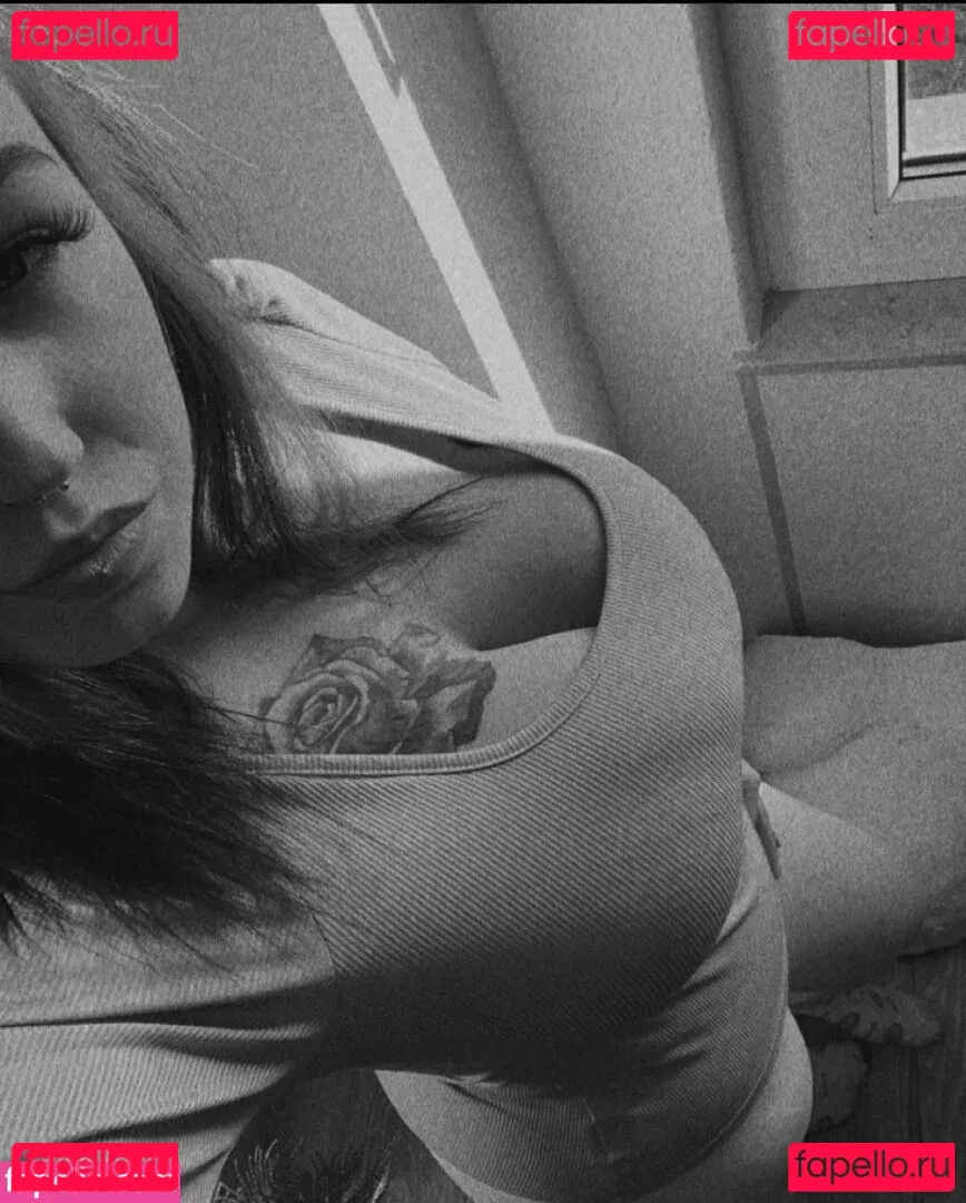 Van.sen Onlyfans Photo Gallery 