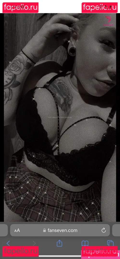 Van.sen Onlyfans Photo Gallery 