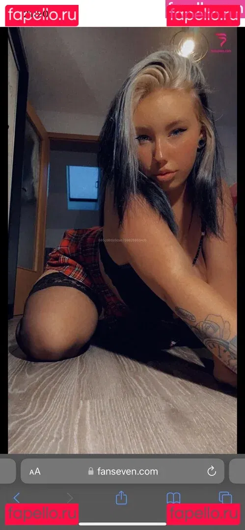 Van.sen Onlyfans Photo Gallery 