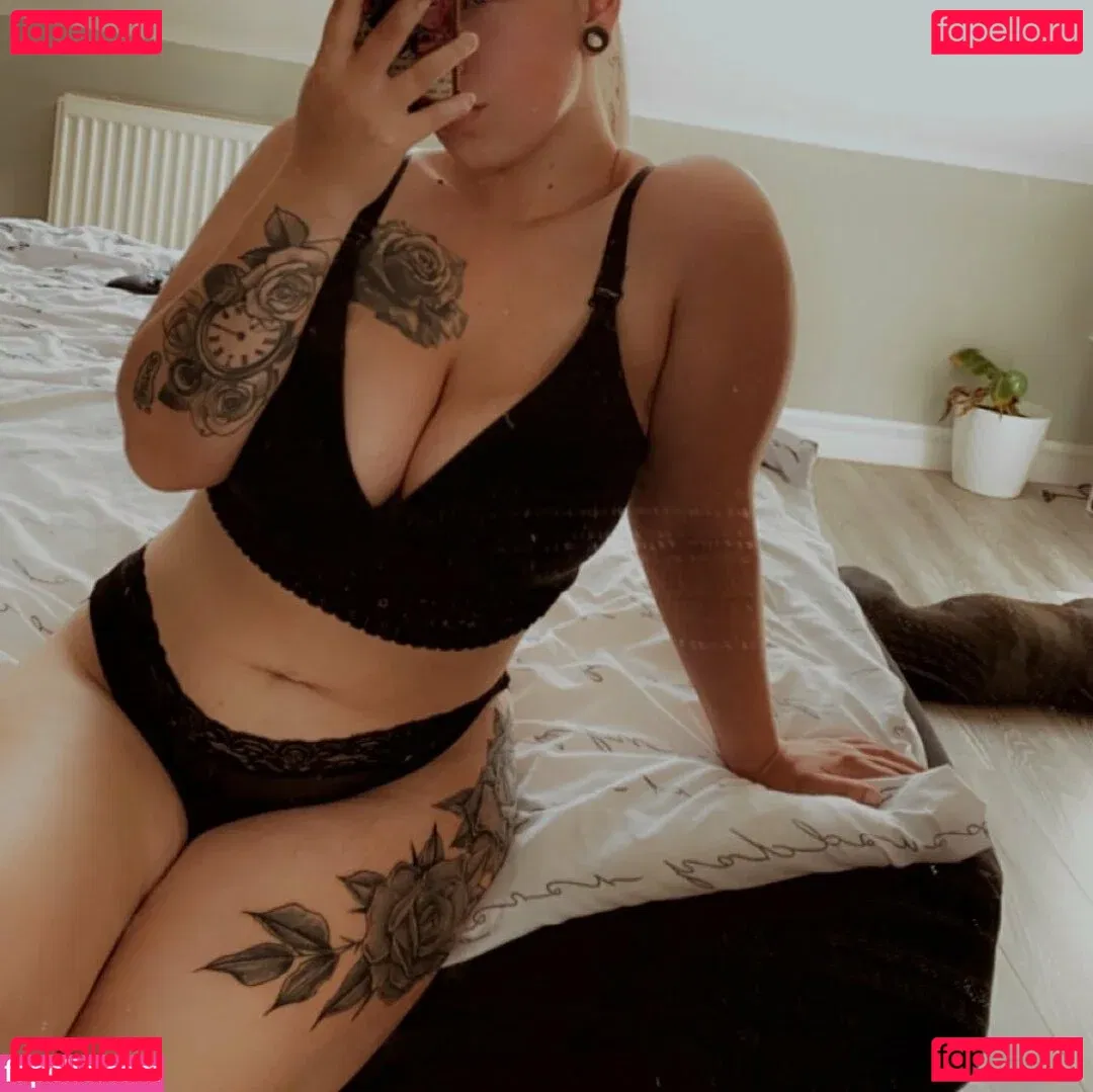 Van.sen Onlyfans Photo Gallery 