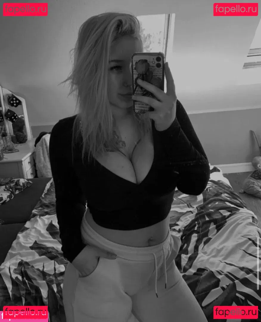 Van.sen Onlyfans Photo Gallery 