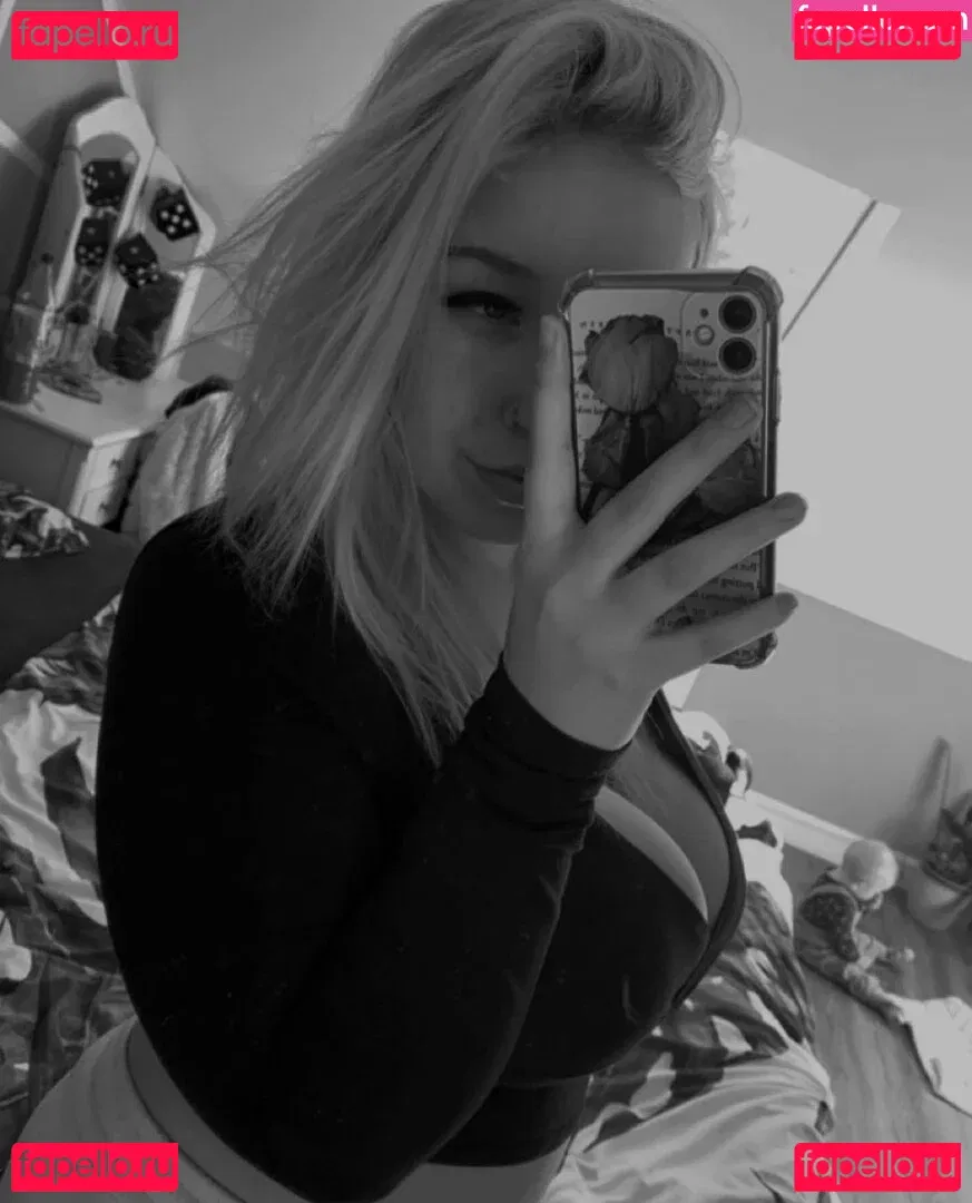 Van.sen Onlyfans Photo Gallery 