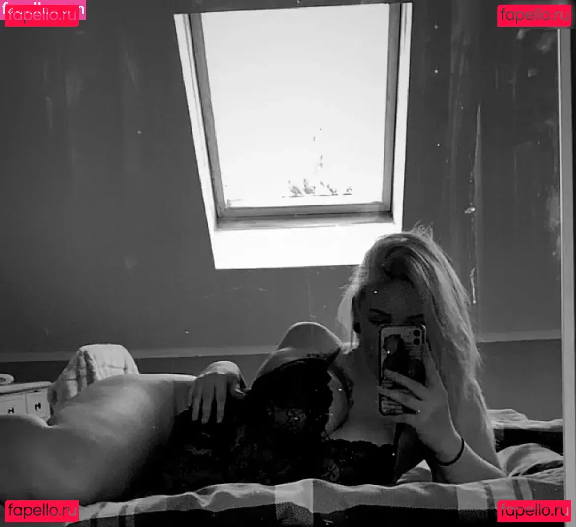 Van.sen Onlyfans Photo Gallery 