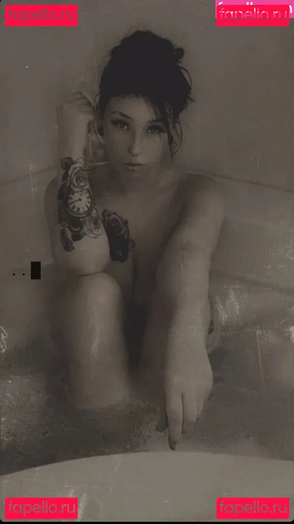 Van.sen Onlyfans Photo Gallery 