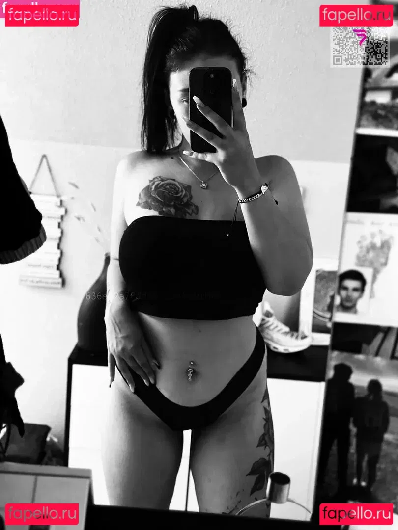 Van.sen Onlyfans Photo Gallery 