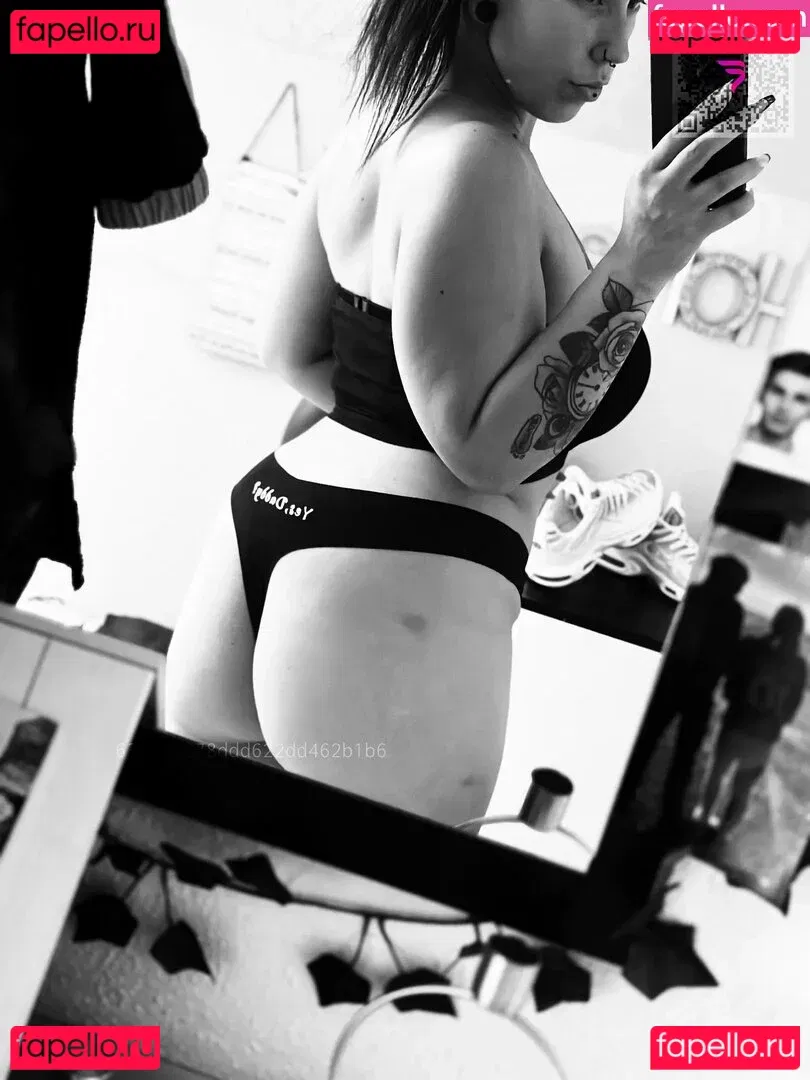 Van.sen Onlyfans Photo Gallery 