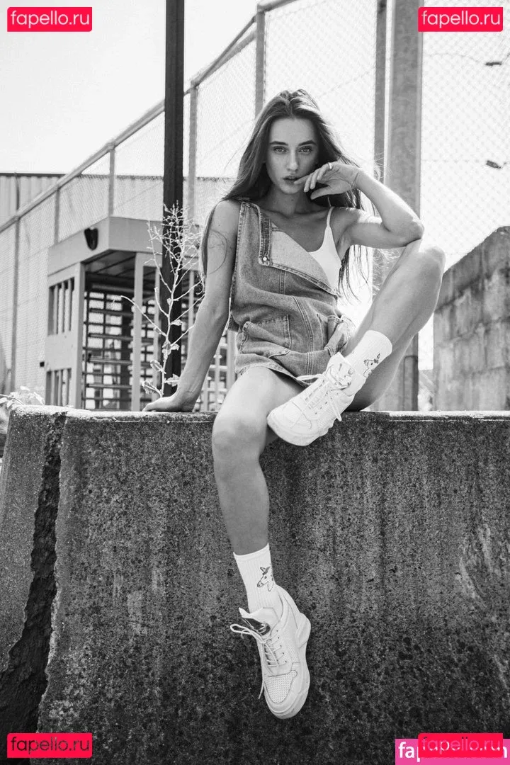 Gloria Sol Onlyfans Photo Gallery 