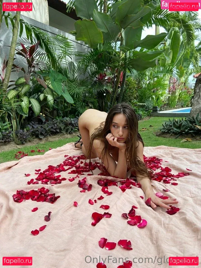 Gloria Sol Onlyfans Photo Gallery 