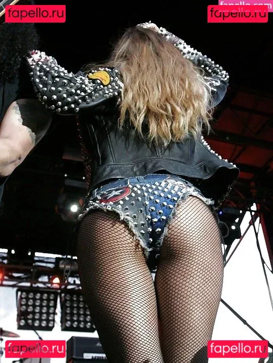 Fergie Onlyfans Photo Gallery 