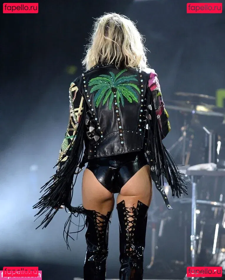 Fergie Onlyfans Photo Gallery 