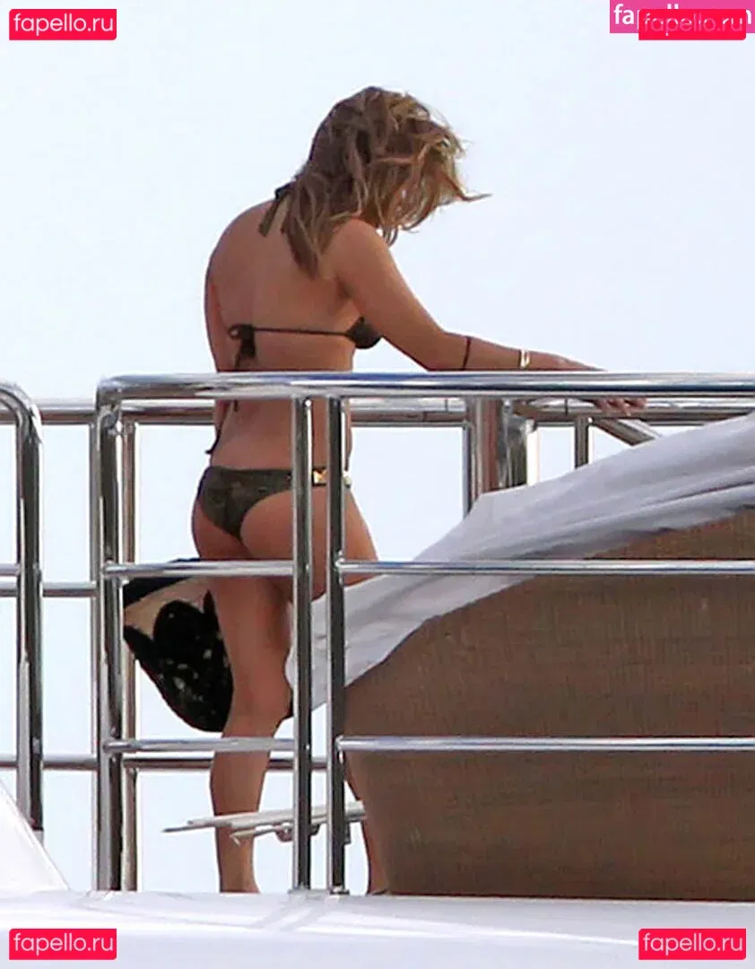 Fergie Onlyfans Photo Gallery 