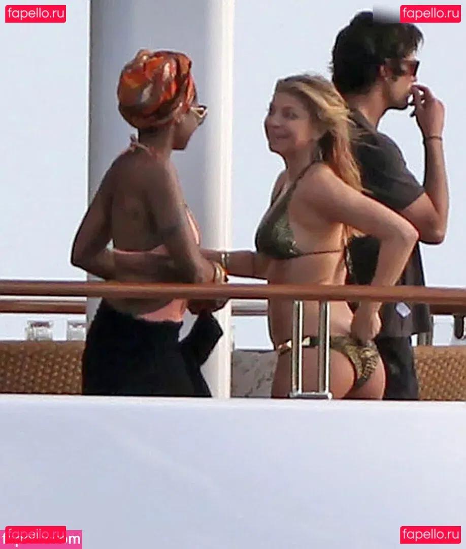 Fergie Onlyfans Photo Gallery 