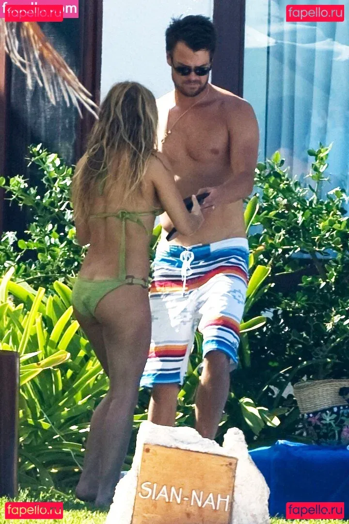 Fergie Onlyfans Photo Gallery 