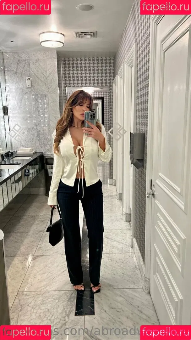 Abroadwithmila Onlyfans Photo Gallery 
