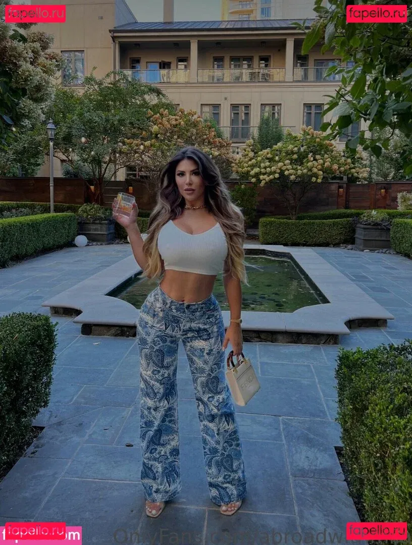 Abroadwithmila Onlyfans Photo Gallery 