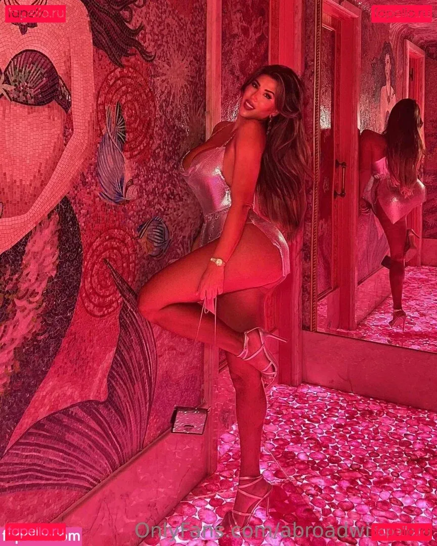 Abroadwithmila Onlyfans Photo Gallery 