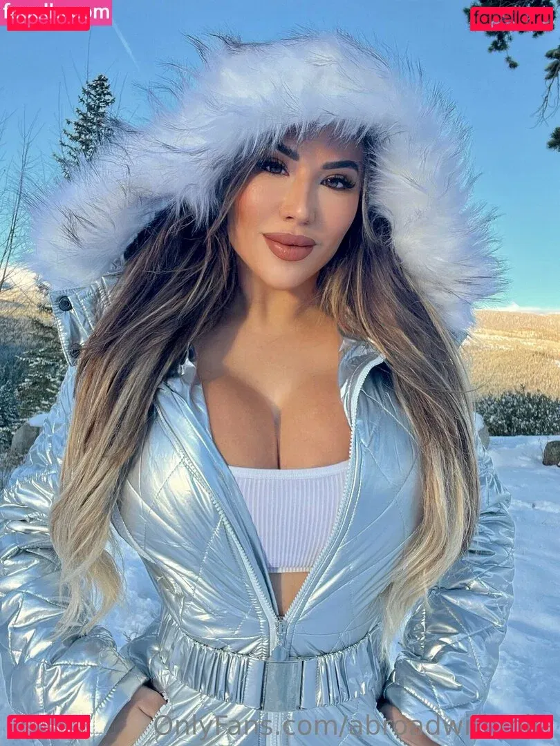 Abroadwithmila Onlyfans Photo Gallery 