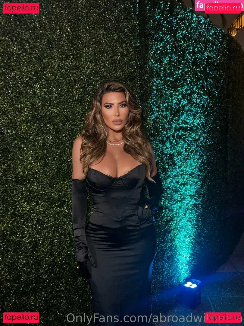 Abroadwithmila Onlyfans Photo Gallery 