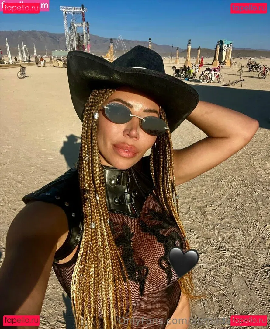 Abroadwithmila Onlyfans Photo Gallery 