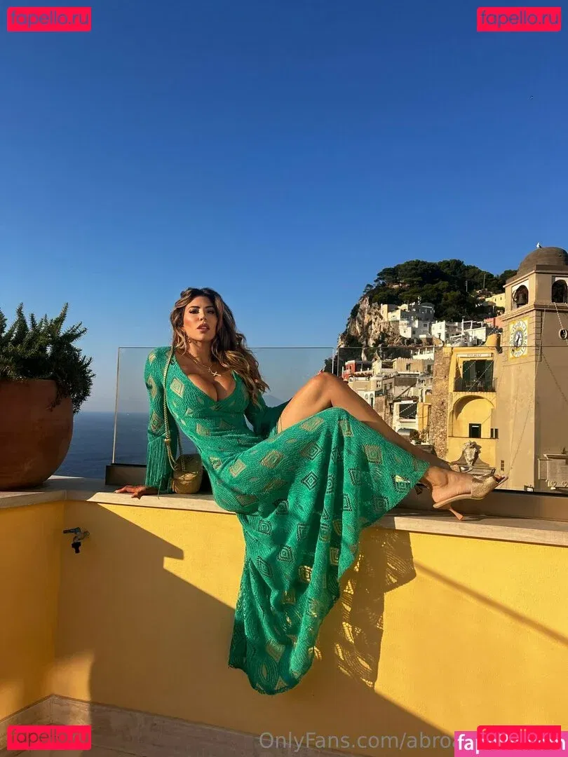 Abroadwithmila Onlyfans Photo Gallery 