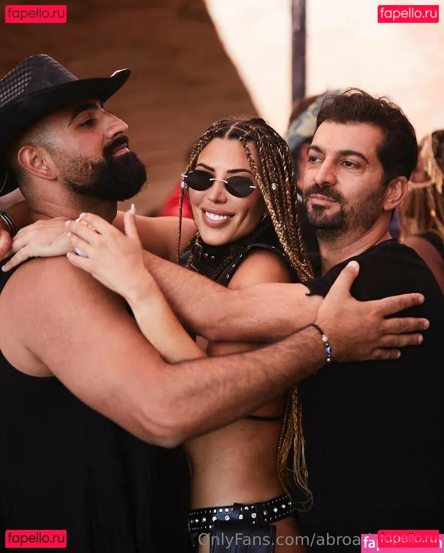 Abroadwithmila Onlyfans Photo Gallery 