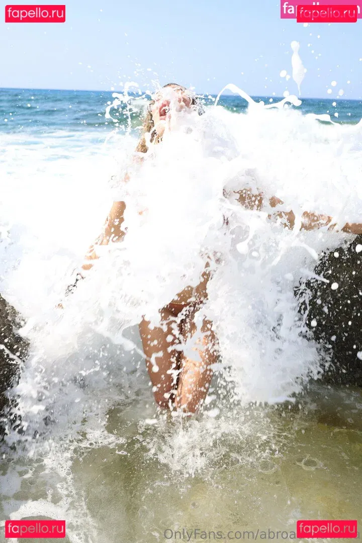 Abroadwithmila Onlyfans Photo Gallery 