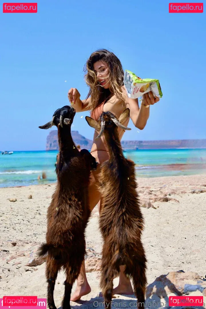 Abroadwithmila Onlyfans Photo Gallery 