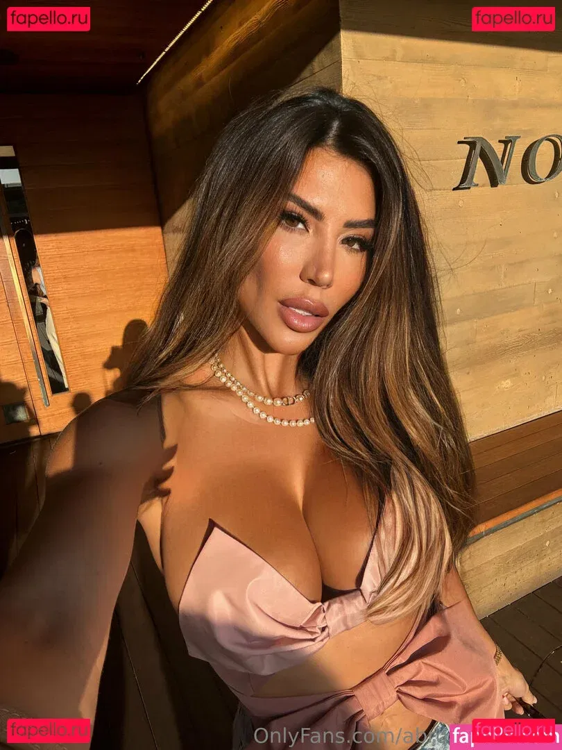 Abroadwithmila Onlyfans Photo Gallery 