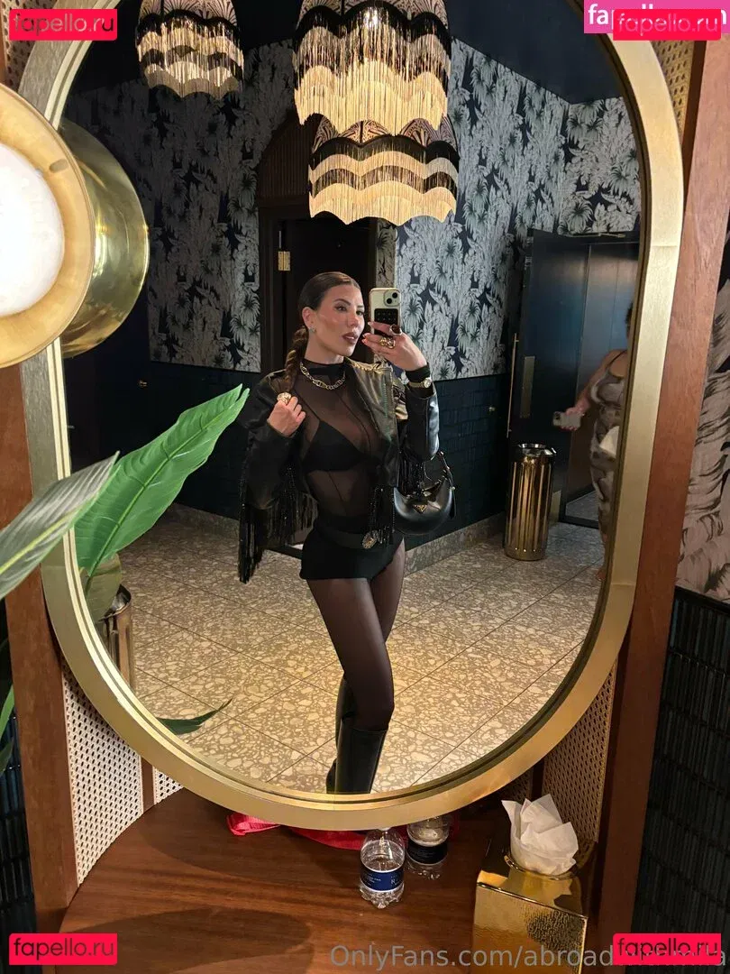 Abroadwithmila Onlyfans Photo Gallery 