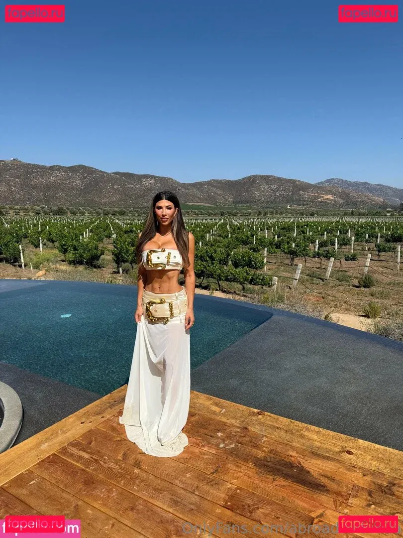 Abroadwithmila Onlyfans Photo Gallery 