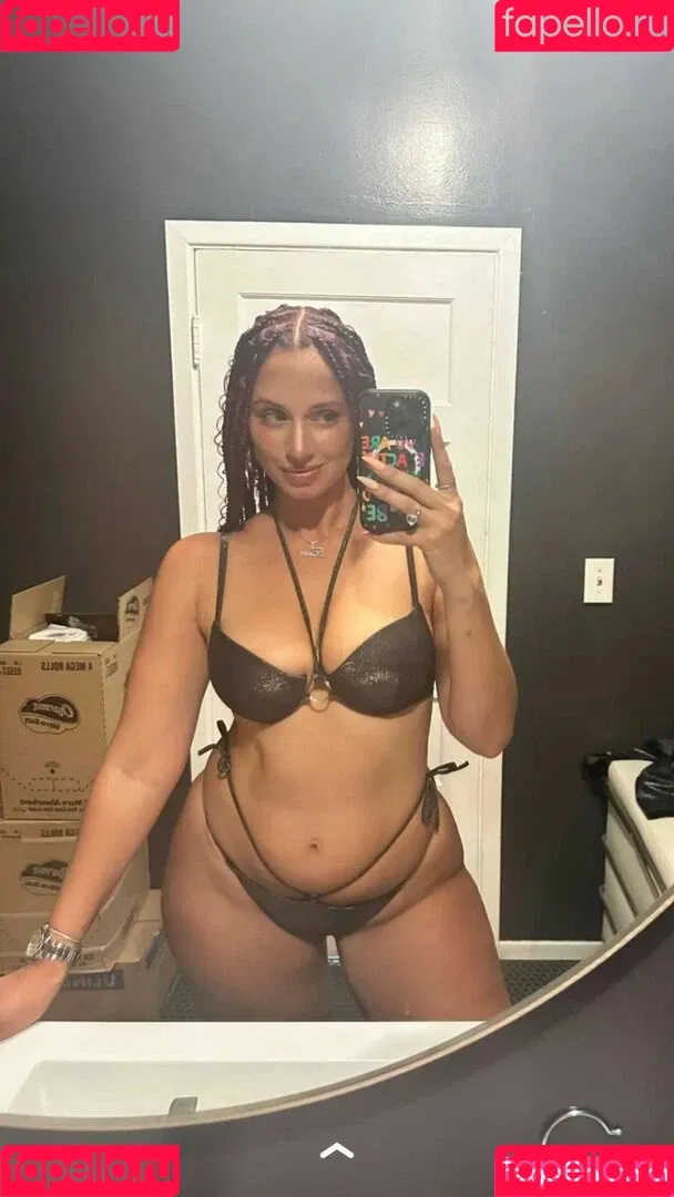 Yesjulz Onlyfans Photo Gallery 