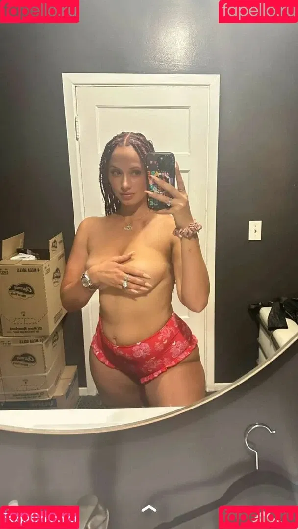 Yesjulz Onlyfans Photo Gallery 
