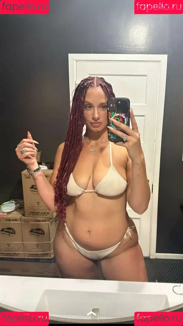 Yesjulz Onlyfans Photo Gallery 