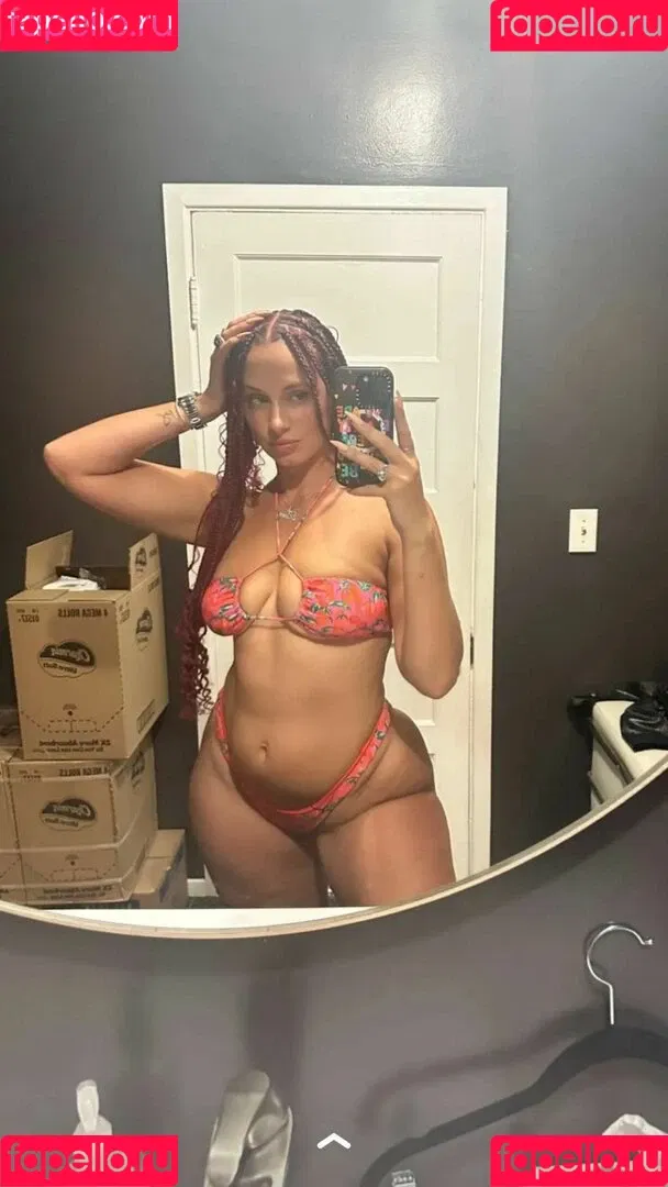 Yesjulz Onlyfans Photo Gallery 
