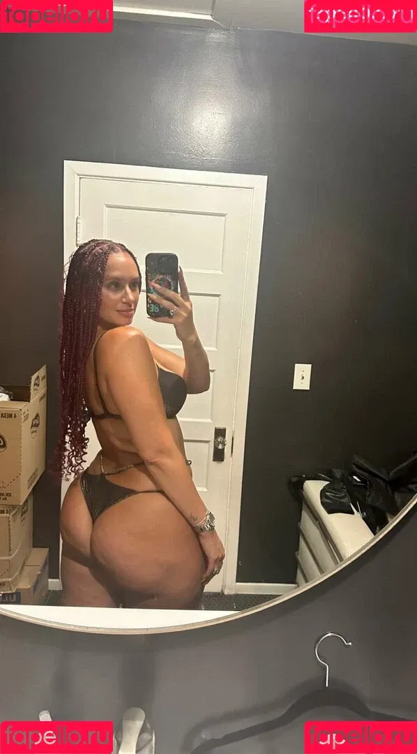 Yesjulz Onlyfans Photo Gallery 