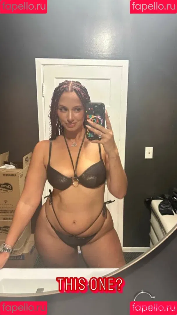 Yesjulz Onlyfans Photo Gallery 