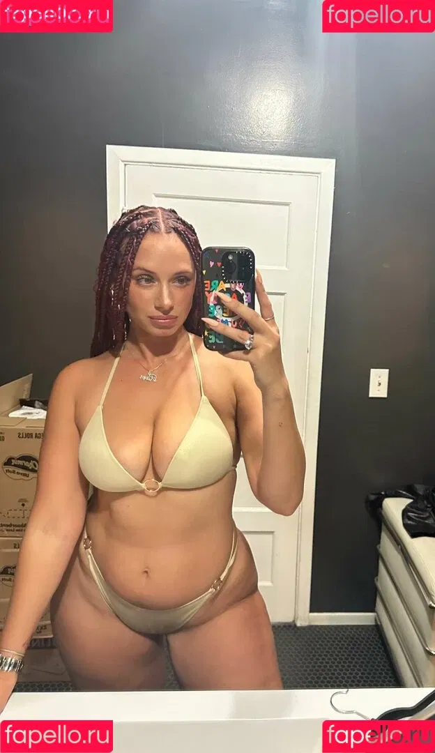 Yesjulz Onlyfans Photo Gallery 