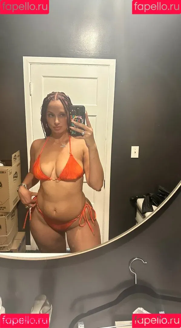 Yesjulz Onlyfans Photo Gallery 