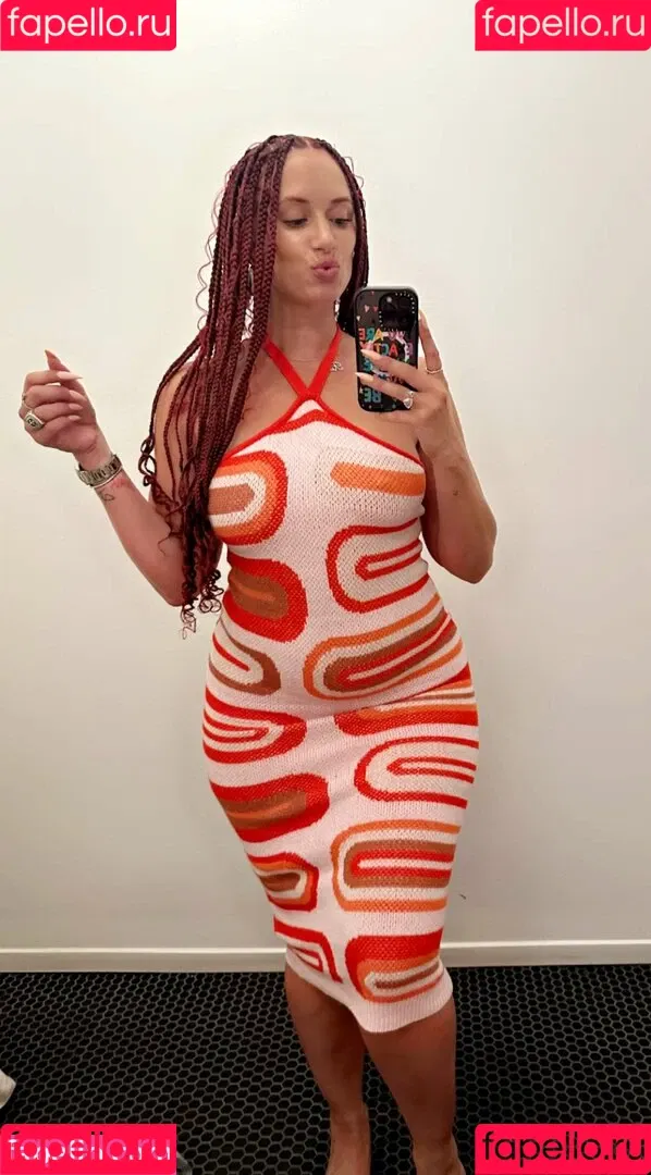 Yesjulz Onlyfans Photo Gallery 