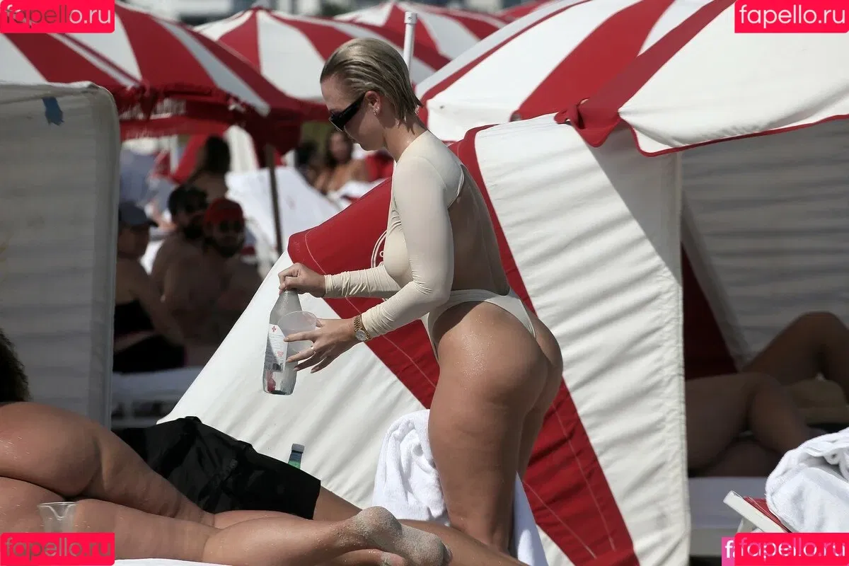 Yesjulz Onlyfans Photo Gallery 