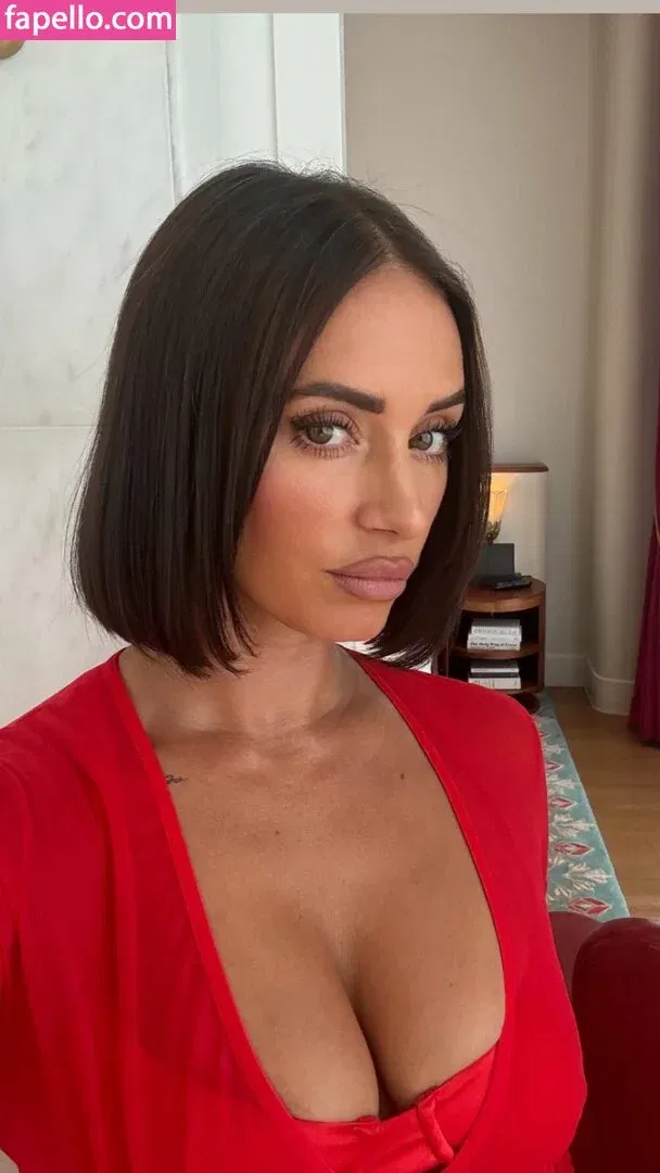 Yesjulz Onlyfans Photo Gallery 