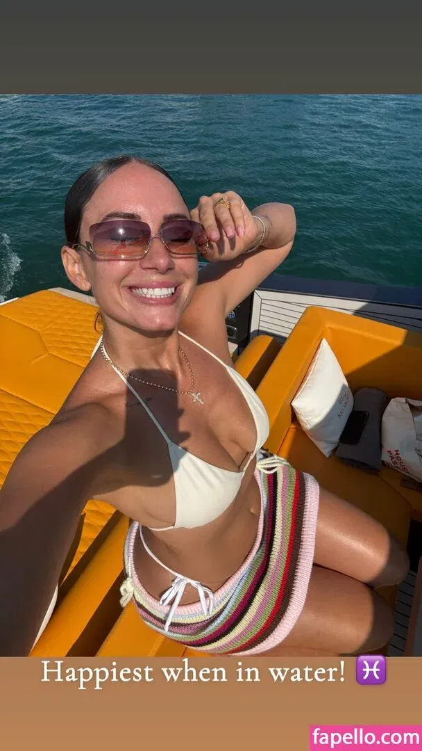 Yesjulz Onlyfans Photo Gallery 