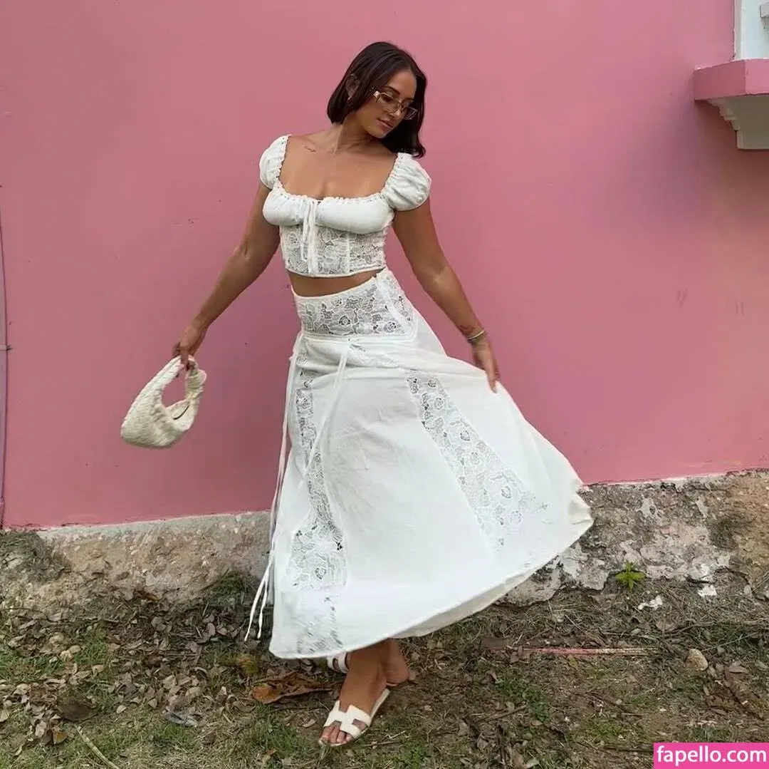 Yesjulz Onlyfans Photo Gallery 