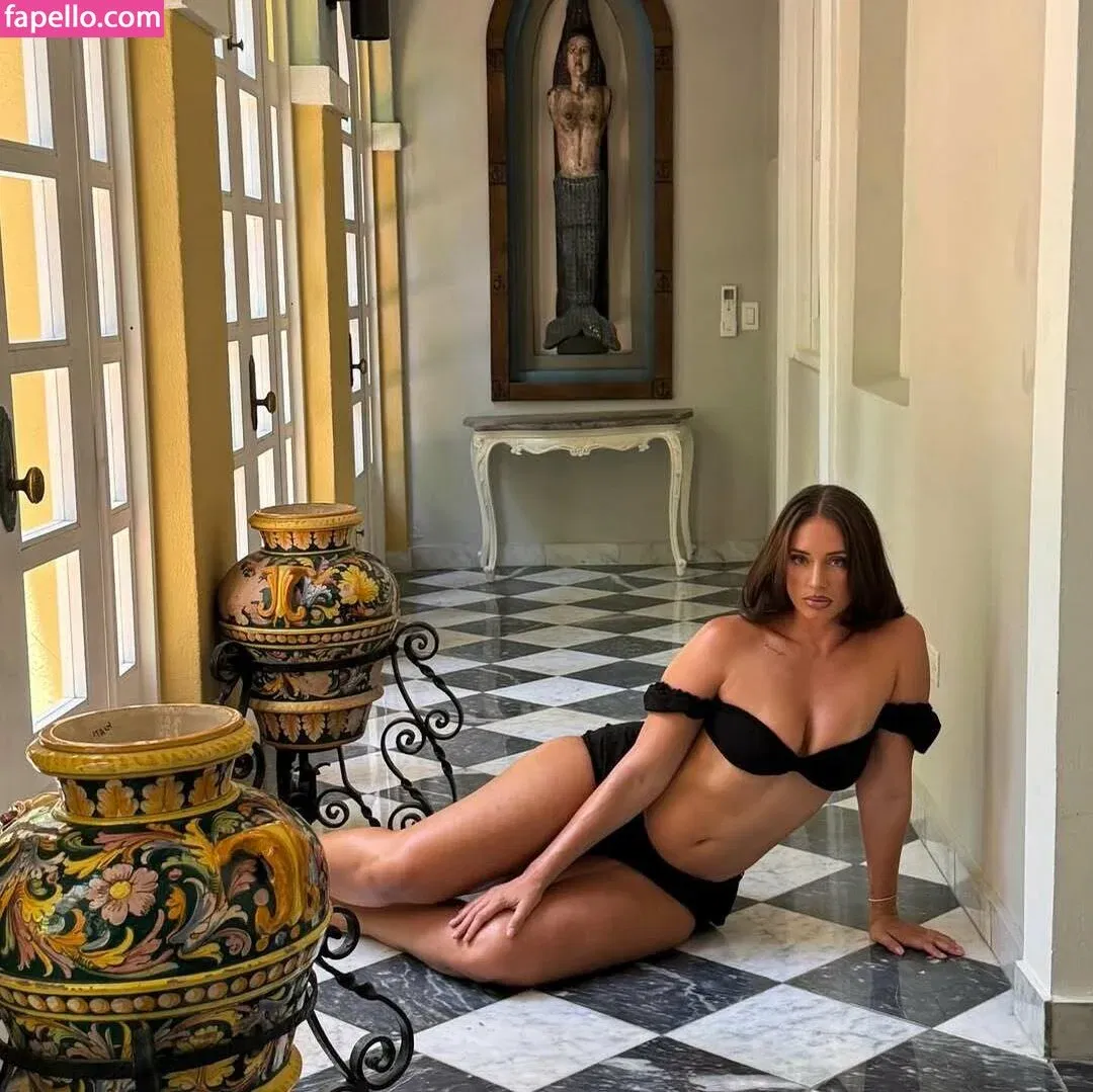 Yesjulz Onlyfans Photo Gallery 