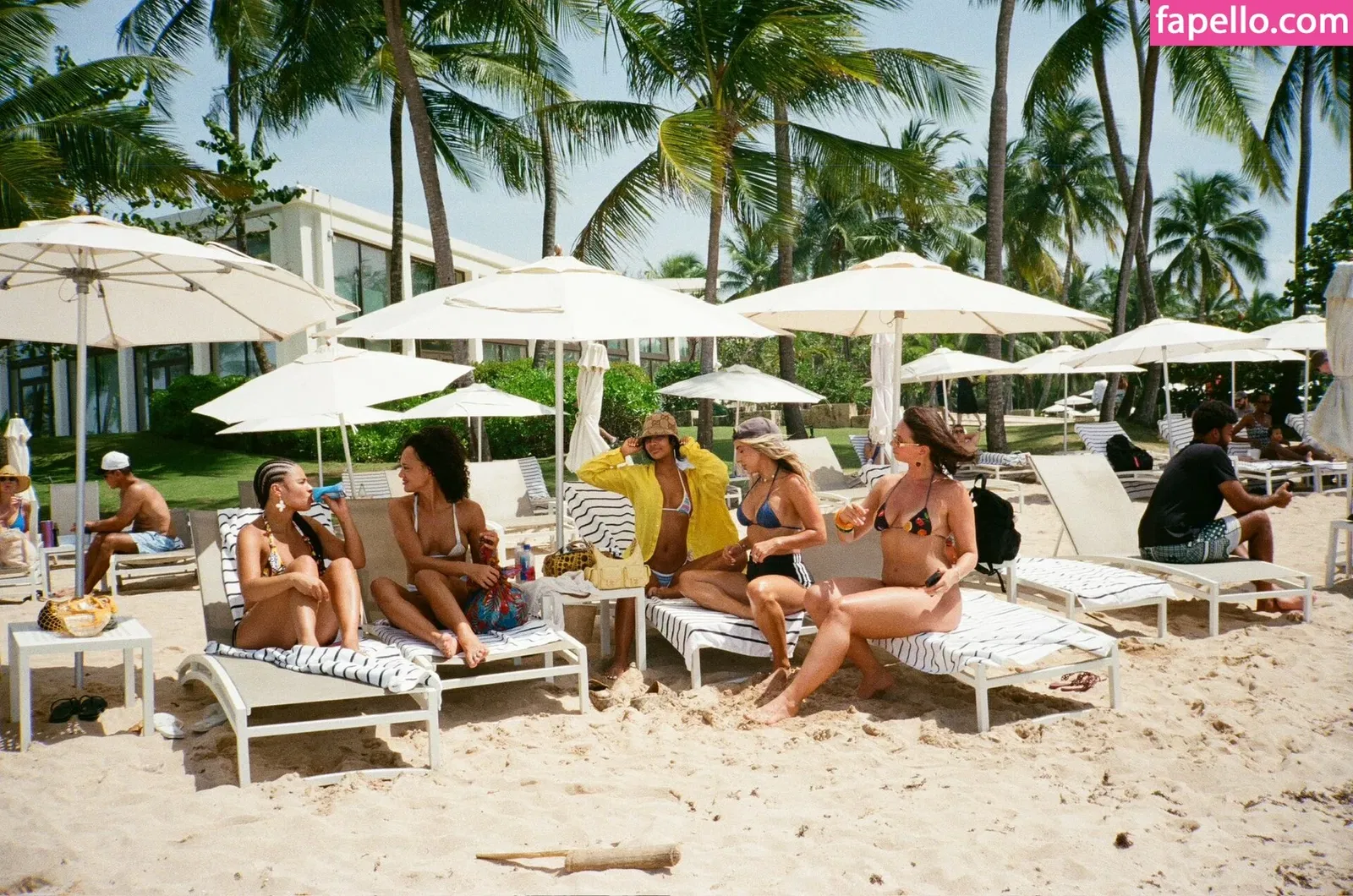 Yesjulz Onlyfans Photo Gallery 